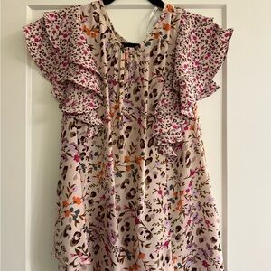 DR2 Floral Print Top with Ruffle Sleeves